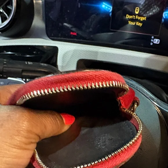 Gucci Red Heart Leather Coin Purse - Picture 2 of 4